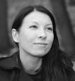 Юлия Змеева, переводчик – автор книги «Играем в йогу с динозаврами»