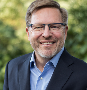 Верн Харниш